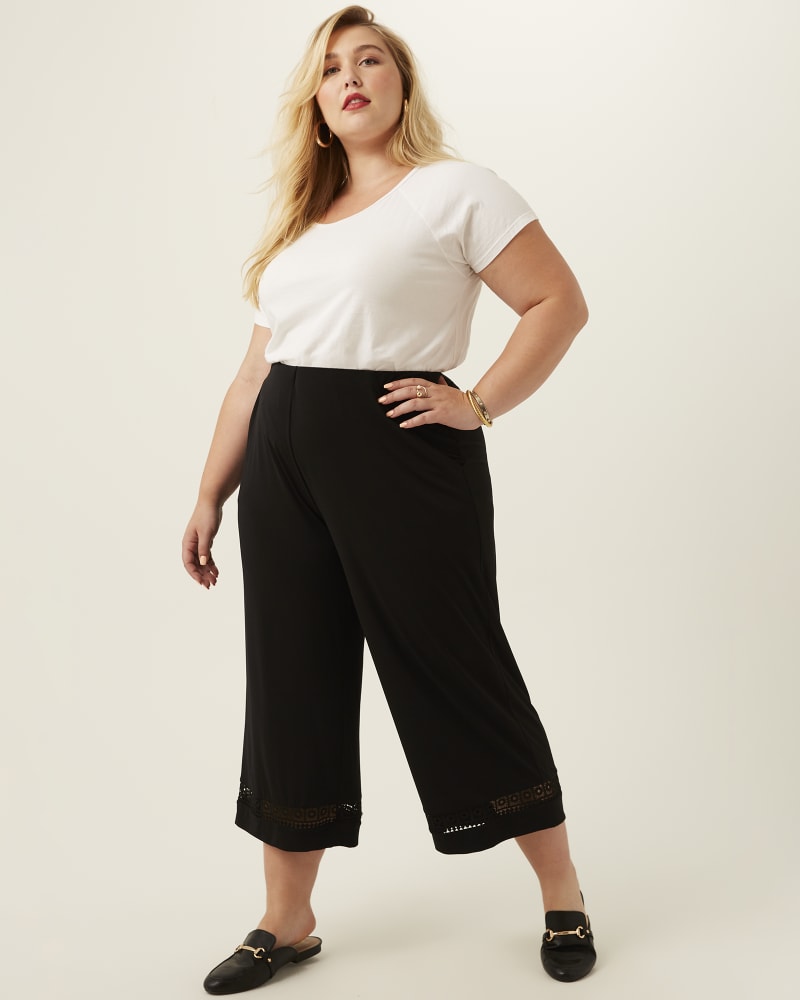 Plus size model with pear body shape wearing  by Rafaella | Dia&Co | dia_product_style_image_id:167767